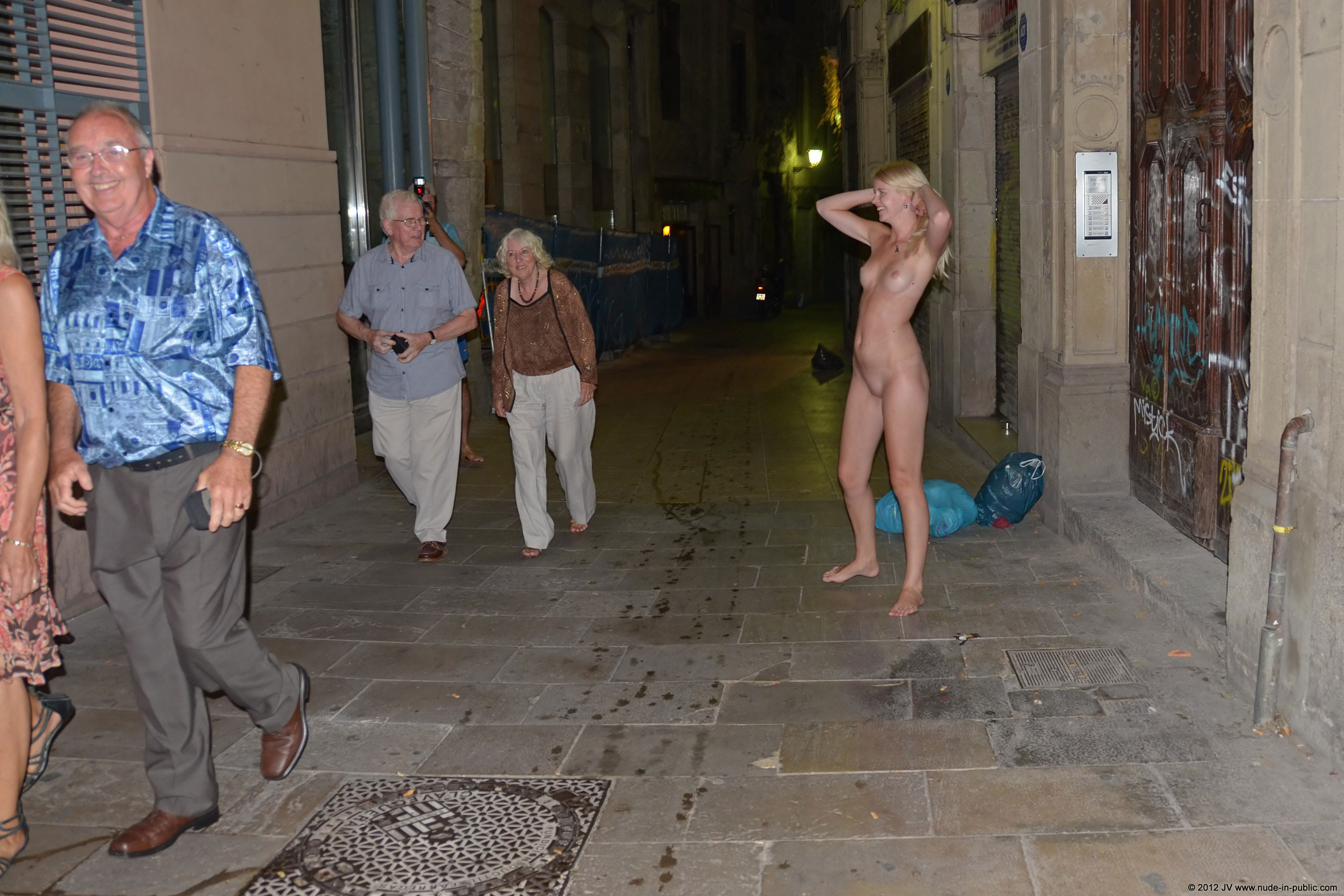 Aneta Agnes Barcelona Nude In Public 15