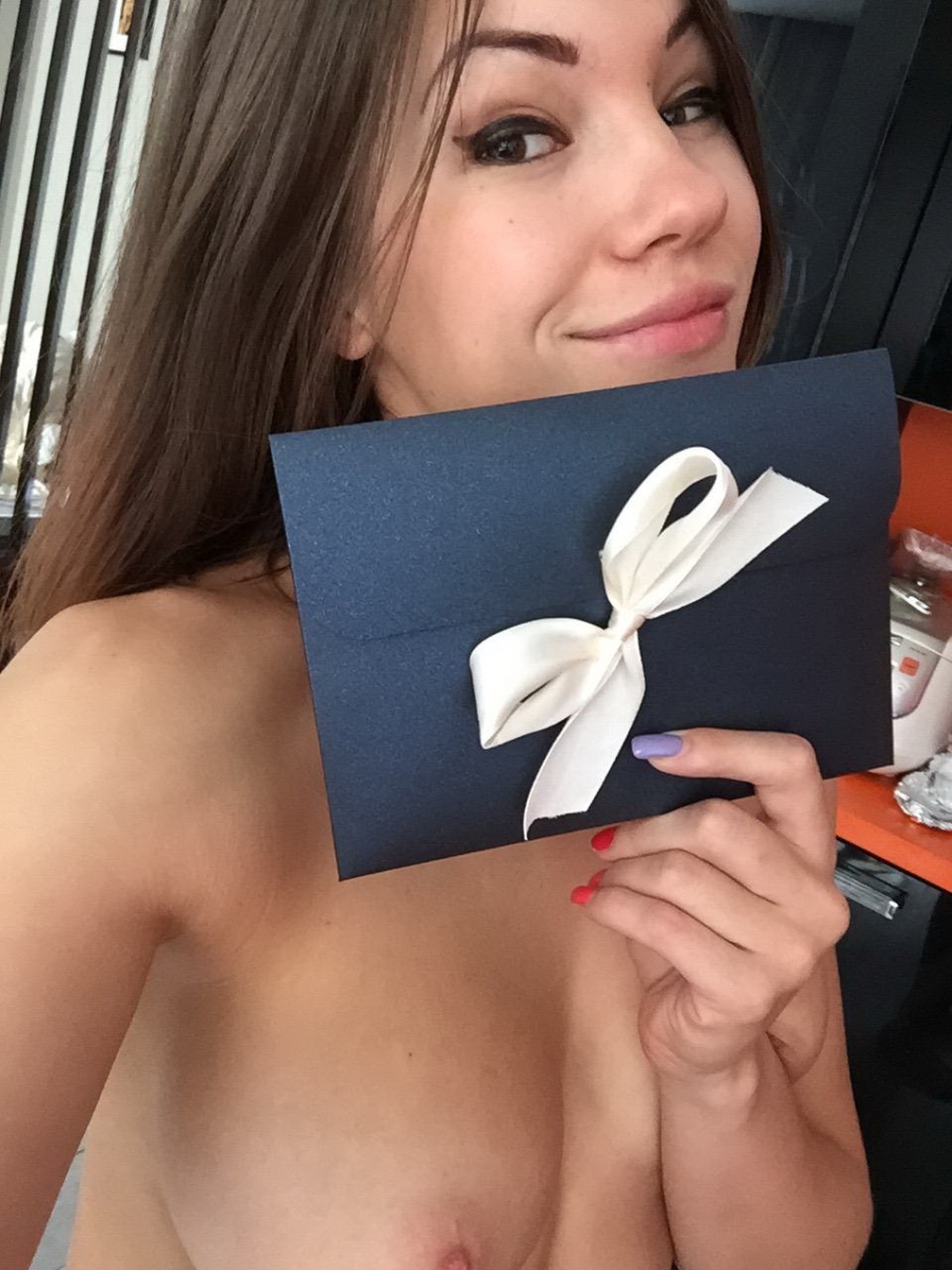 http://dru.pl/blog/stuff/wysportowana-dziewczyna/sexy-fit-sportive-girl-naked-on-vacation-young-amateur-selfie-54.jpg