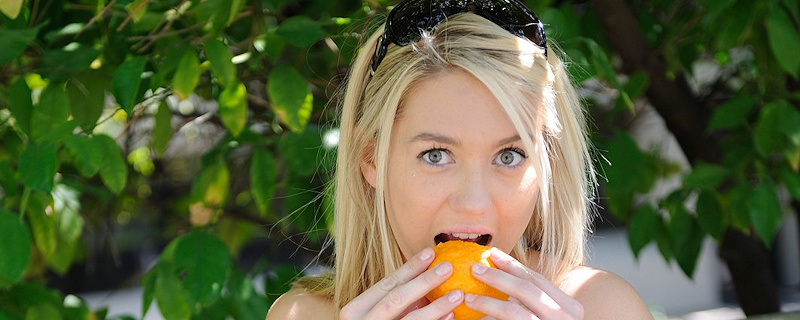Alison Angel – Darmowe pomarańcze