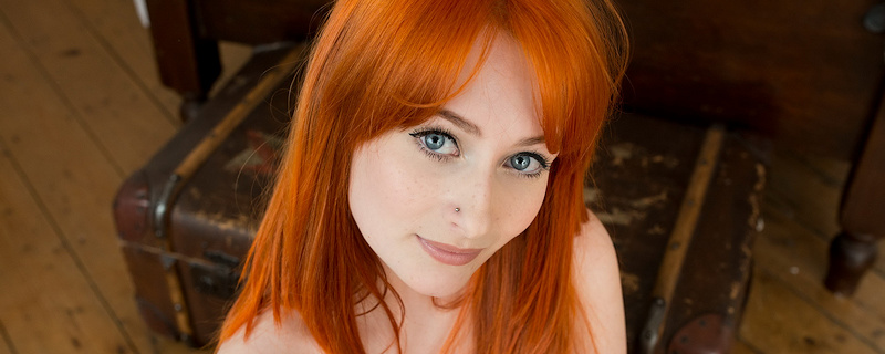 Jessica Lou – Płomieniście rude włosy